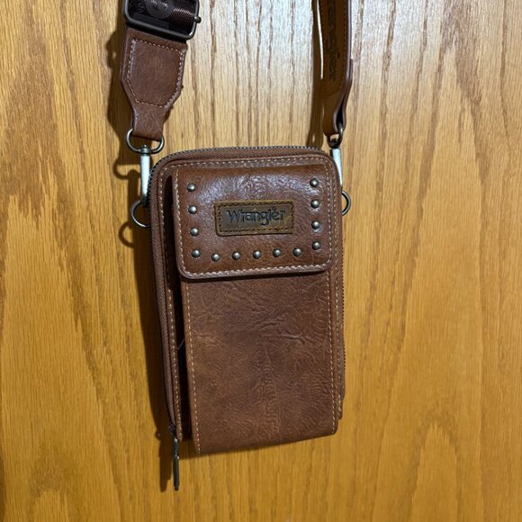 Wrangler Studded Cell Phone Crossbody Purse - Picture 3 of 5